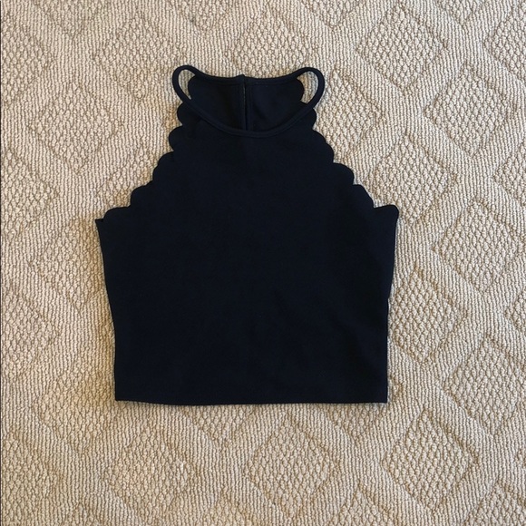 Black Cropped Tank Top - Picture 1 of 2